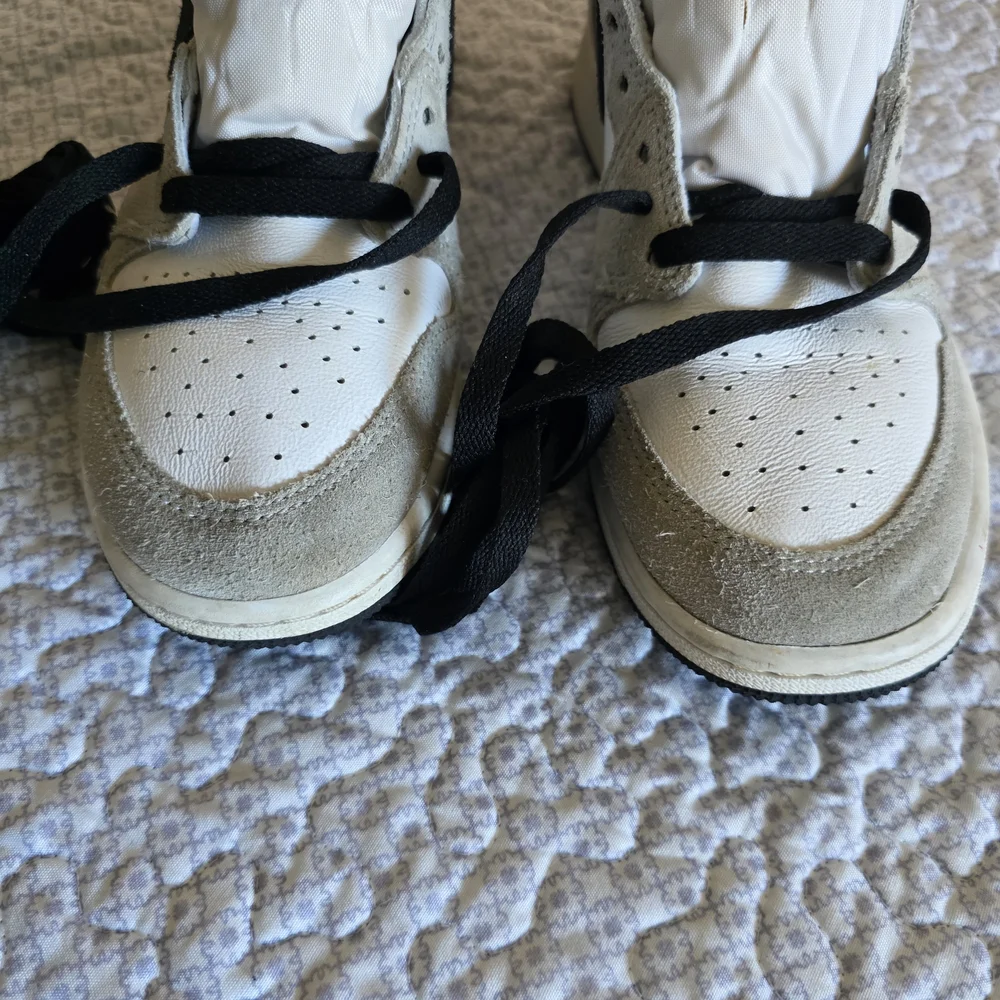Nike Air Jordan 1 Retro High OG size 7Y